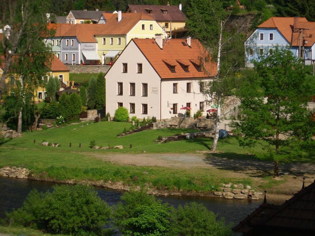 Rozmberk Royale Pension Rožmberk nad Vltavou Exterior foto